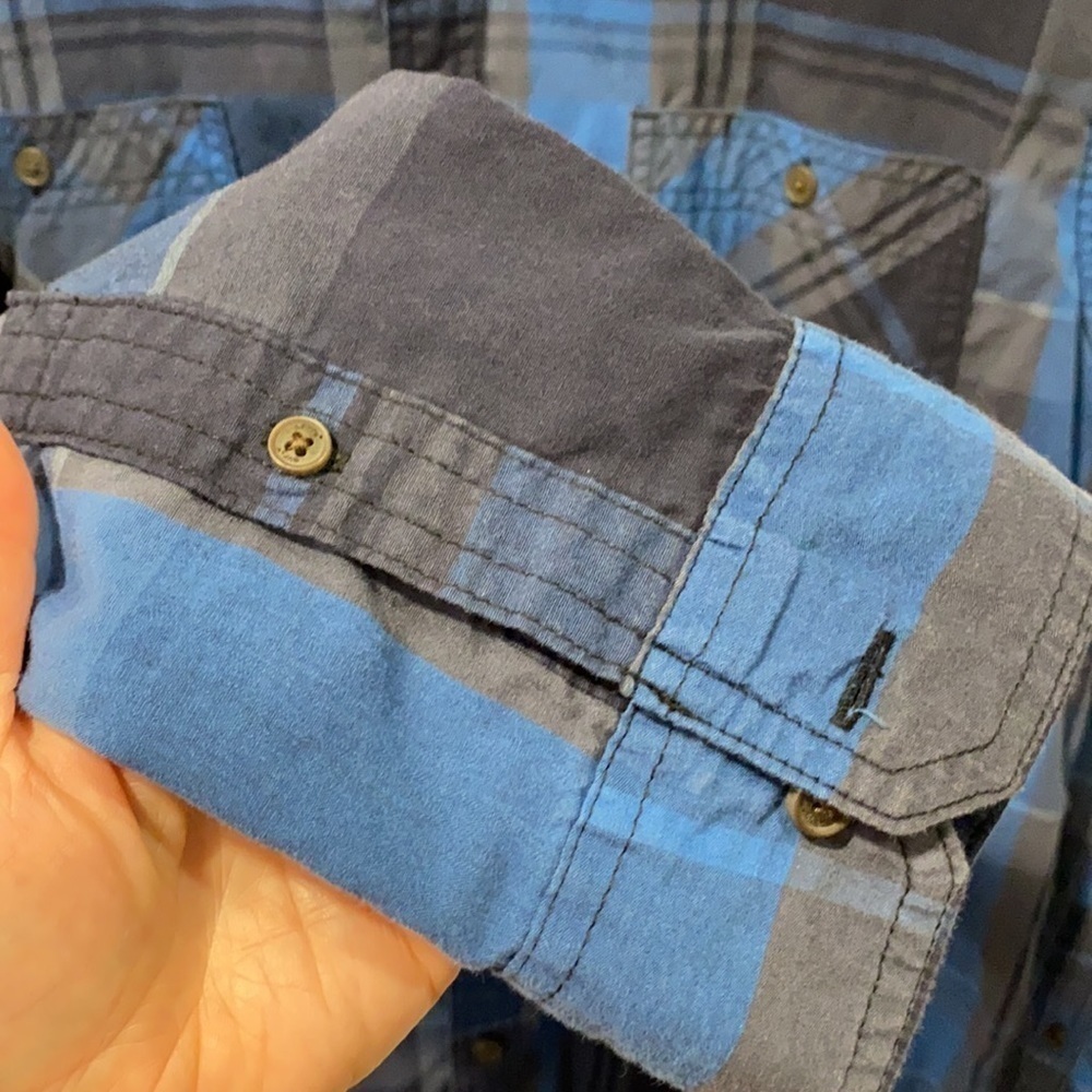 Levi’s Button Down Plaid Shirt EUC - Picture 4 of 12